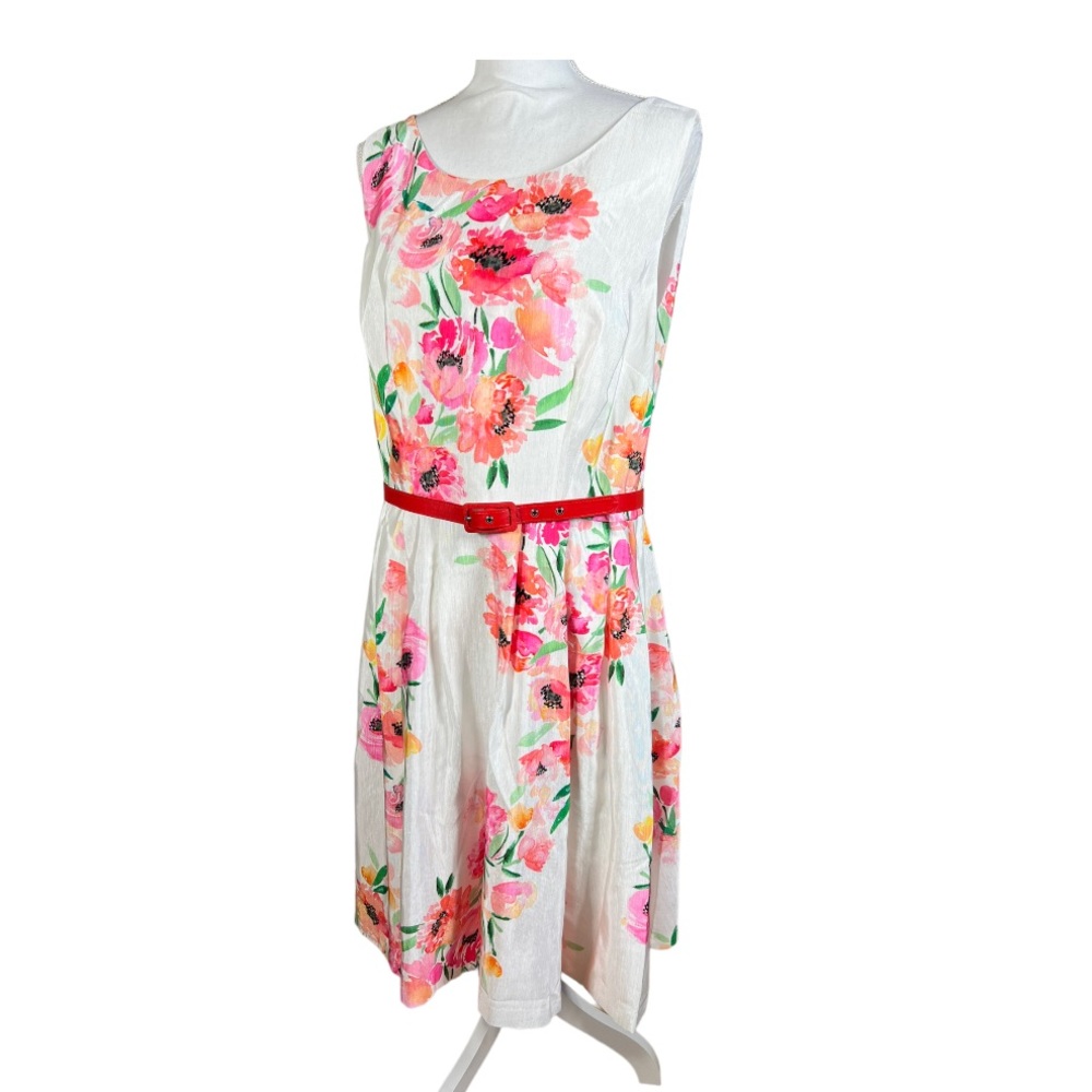 ModCloth Floral Dress‎